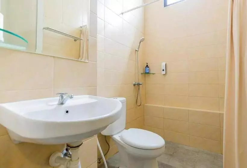 Sans Hotel Rajawali Surabaya By Reddoorz