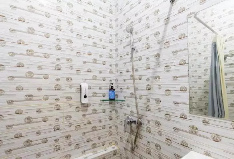 Sans Hotel Rajawali Surabaya By Reddoorz