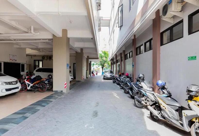 Sans Hotel Rajawali Surabaya By Reddoorz