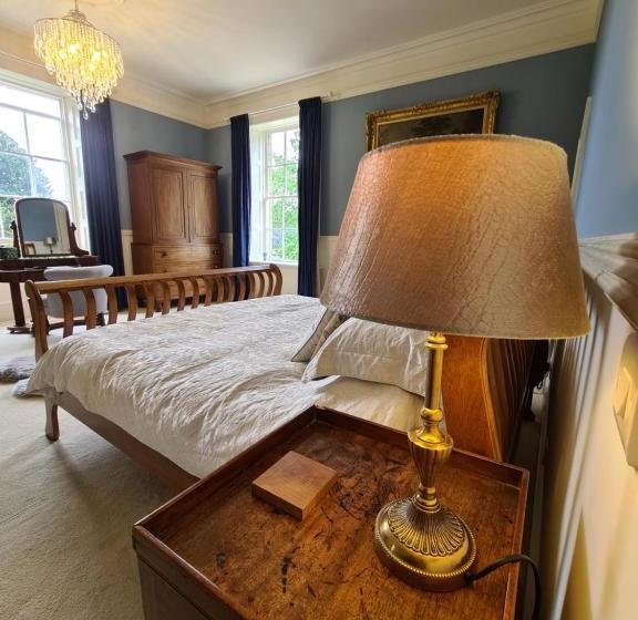 Bed and Breakfast Sloley Hall