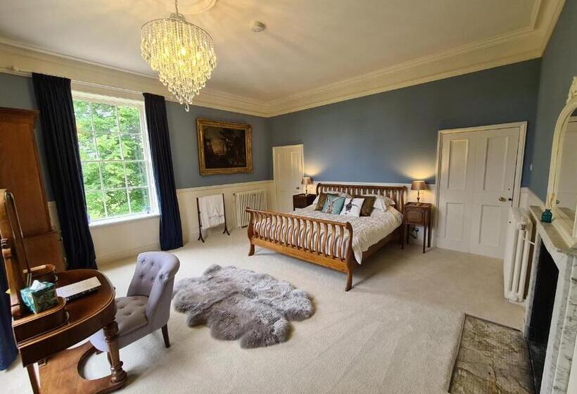 Bed and Breakfast Sloley Hall