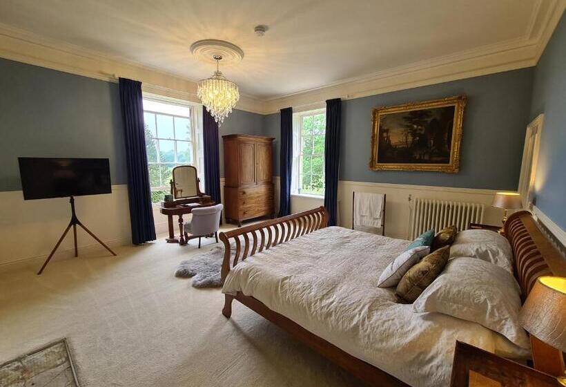 Bed and Breakfast Sloley Hall