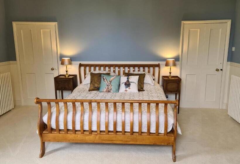 Bed and Breakfast Sloley Hall