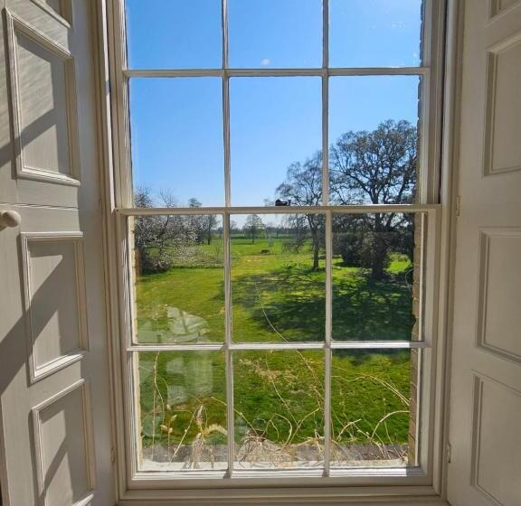 Bed and Breakfast Sloley Hall