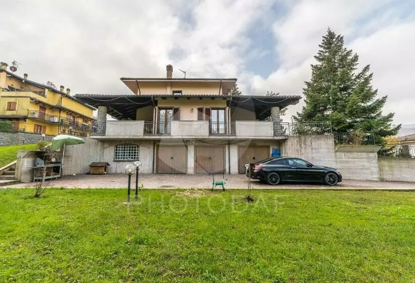 Aamiaismajoitus (B&B) Villa Paselli