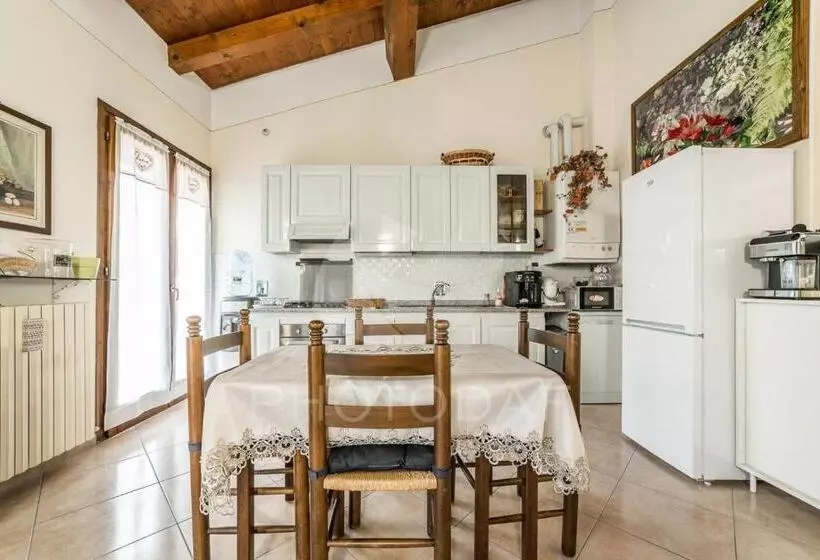 Aamiaismajoitus (B&B) Villa Paselli