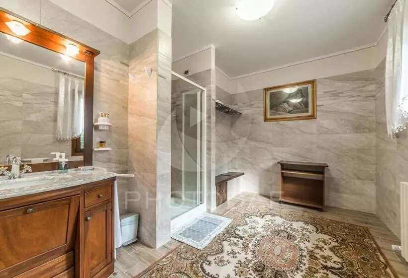 Aamiaismajoitus (B&B) Villa Paselli