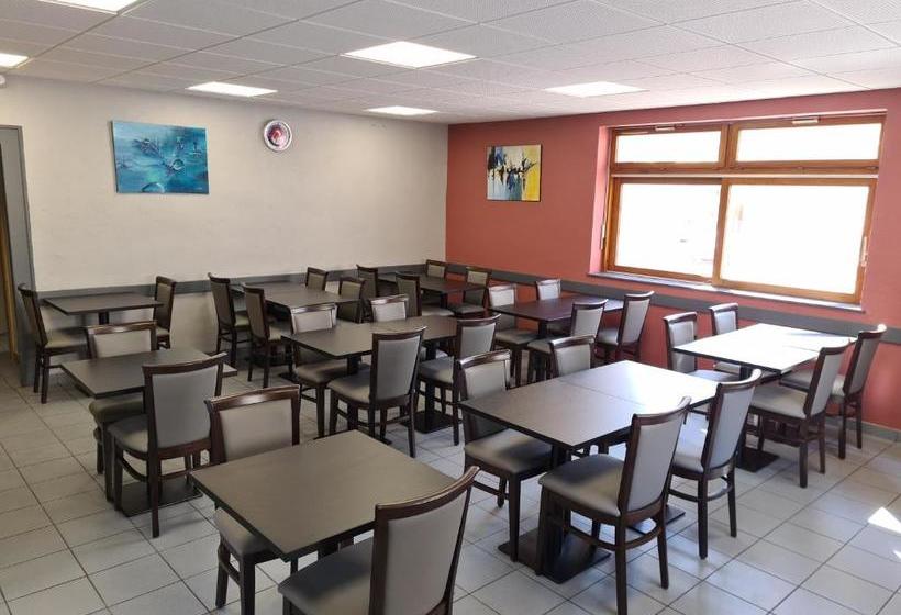 בית מלון כפרי Le Chapon Bressan