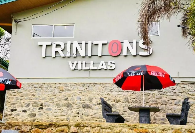 ホテル Trinitons River Side Villas