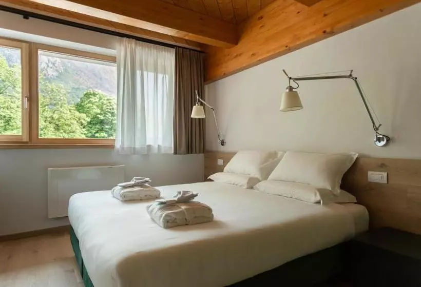 Majatalo Foresteria Crotasc