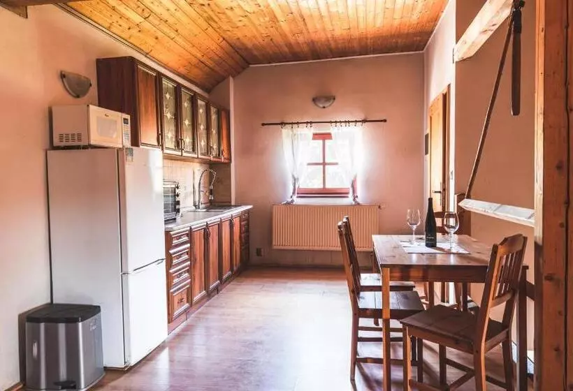 Majatalo Penzion Selský Dvůr Braňany