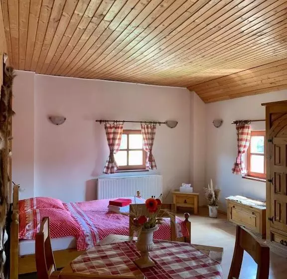 Majatalo Penzion Selský Dvůr Braňany