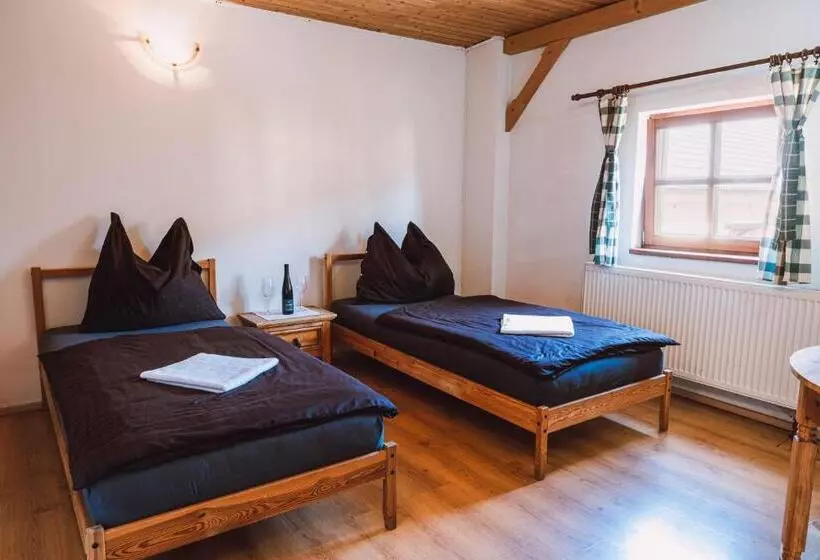 Majatalo Penzion Selský Dvůr Braňany