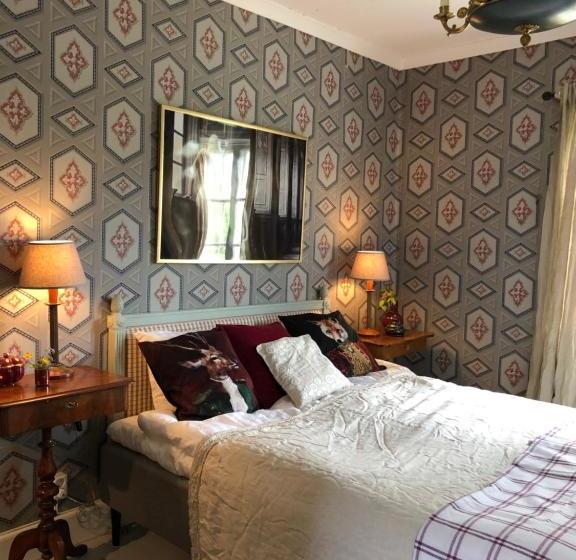 بنسيون Träslottets B&b