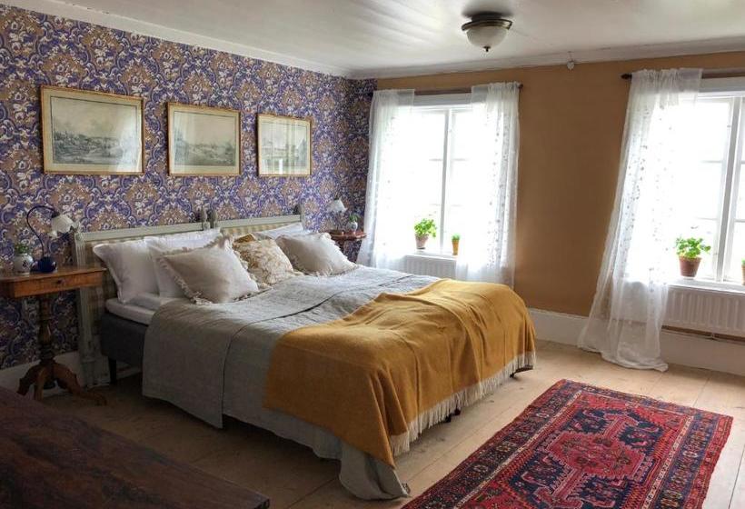 بنسيون Träslottets B&b