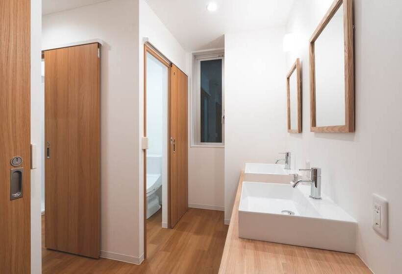 Thy Guest House   Hostel