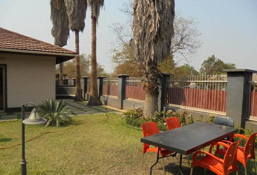 تختخواب و صبحانه Rosewood Lodge