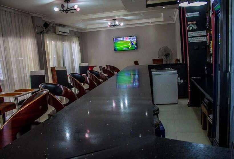 تختخواب و صبحانه Rosewood Lodge