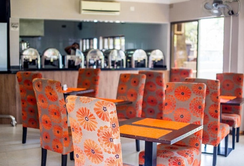 تختخواب و صبحانه Rosewood Lodge