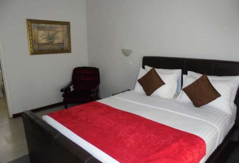 تختخواب و صبحانه Rosewood Lodge