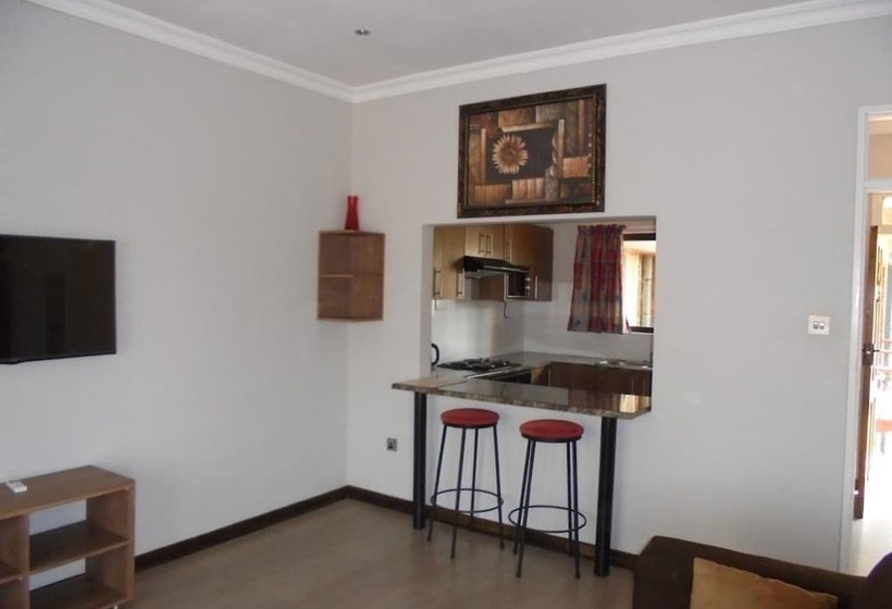 تختخواب و صبحانه Rosewood Lodge