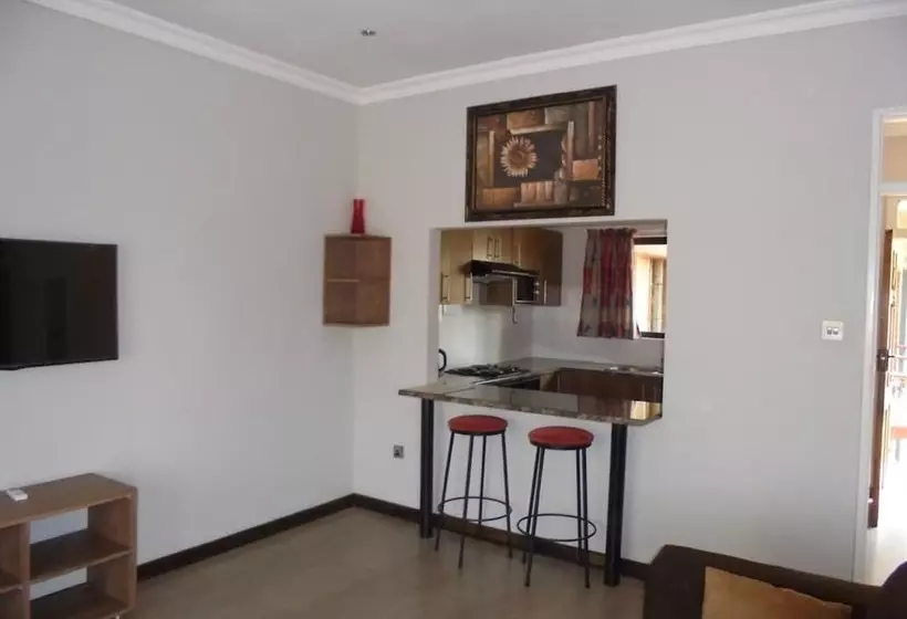 تختخواب و صبحانه Rosewood Lodge