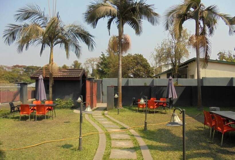 تختخواب و صبحانه Rosewood Lodge