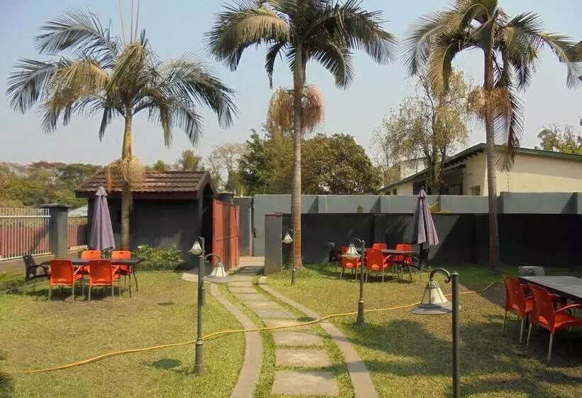 تختخواب و صبحانه Rosewood Lodge