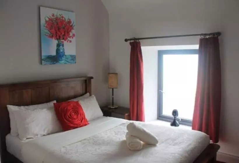 Hostelli The Seafront At Inch Beach