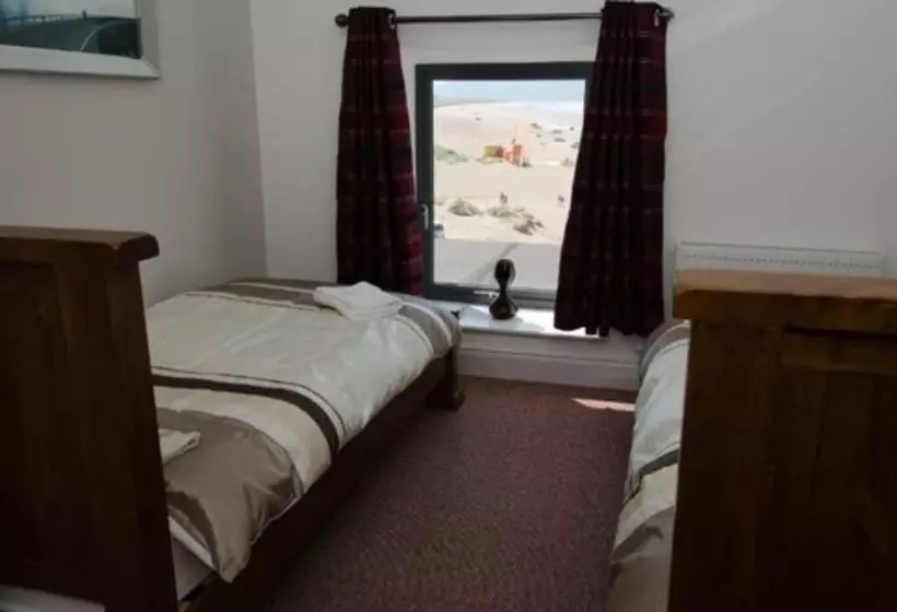 Hostelli The Seafront At Inch Beach