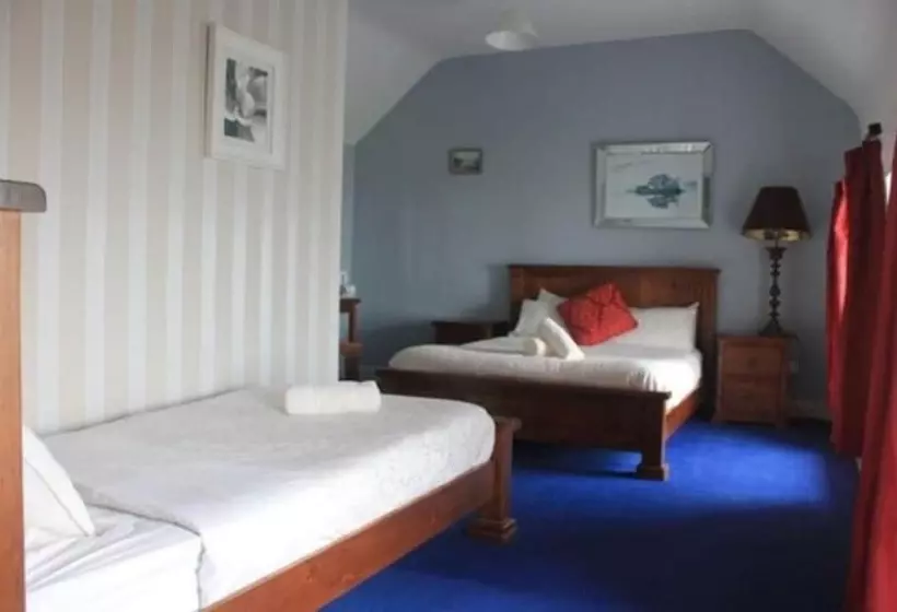 Hostelli The Seafront At Inch Beach