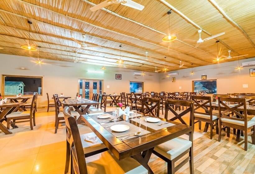 Отель Bhavya Resort  Luxury Boutique Desert Camp