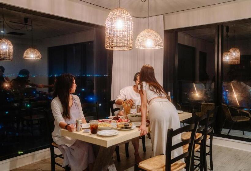 Hotel Blue Steak Wonder Chatan