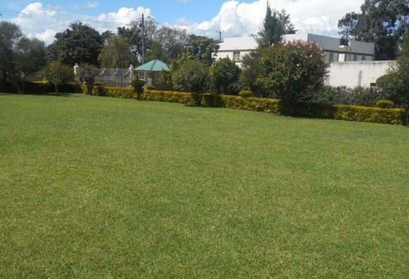 هتل Eldoret Adventist Guest House