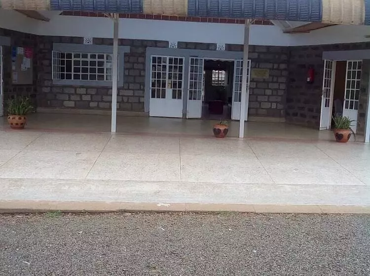 هتل Eldoret Adventist Guest House