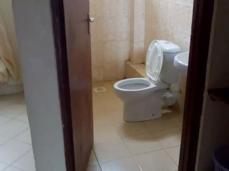 هتل Eldoret Adventist Guest House