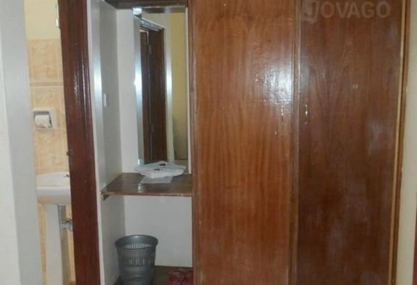 هتل Eldoret Adventist Guest House