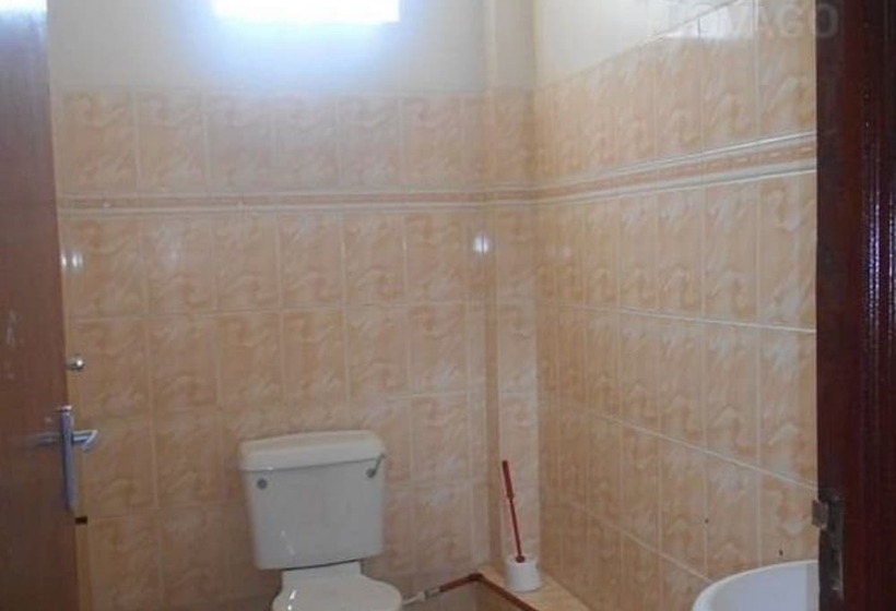 هتل Eldoret Adventist Guest House