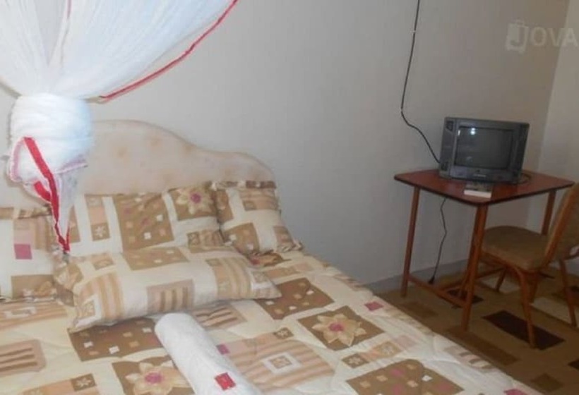 هتل Eldoret Adventist Guest House