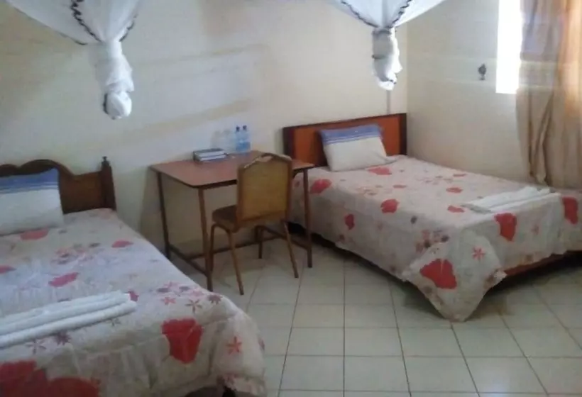 هتل Eldoret Adventist Guest House