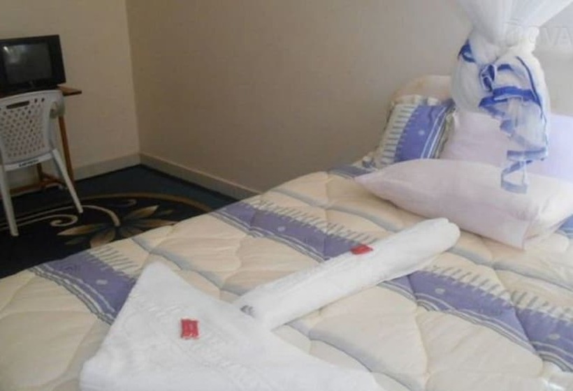 هتل Eldoret Adventist Guest House