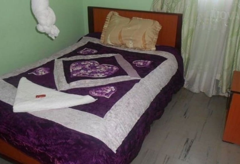 هتل Eldoret Adventist Guest House