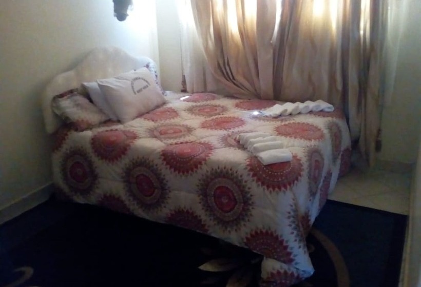 هتل Eldoret Adventist Guest House