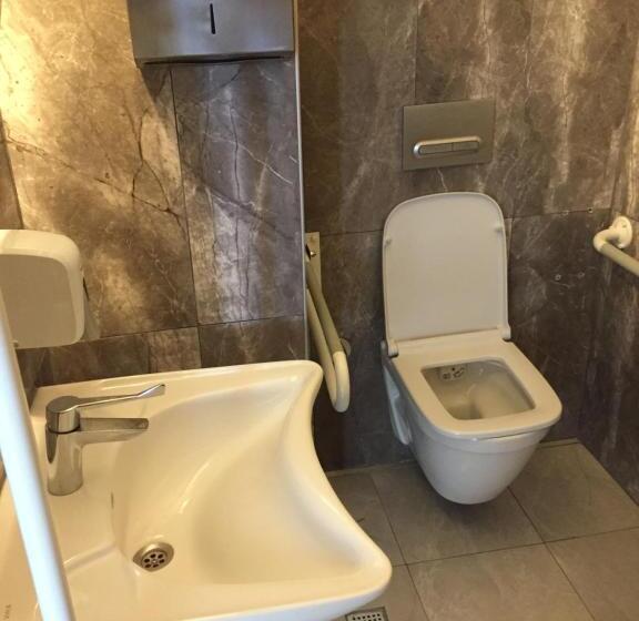 בית מלון כפרי Livana