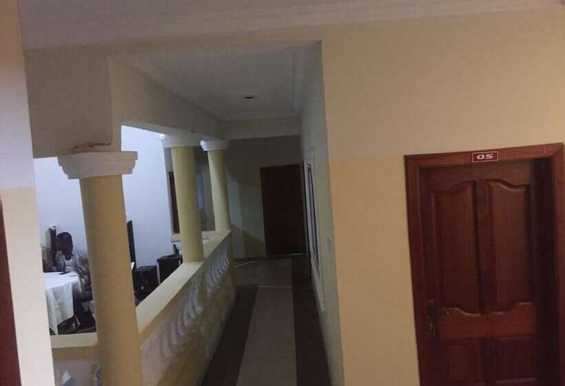 בית מלון כפרי Nyaboa