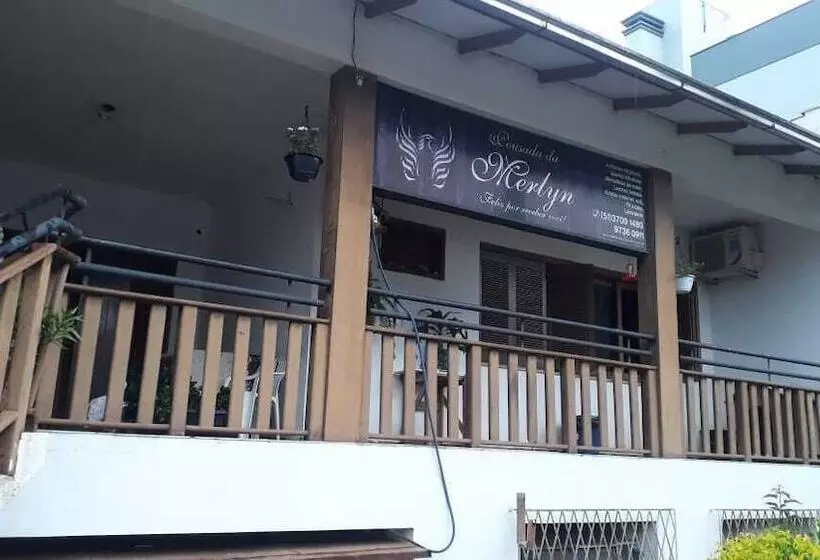 ホテル Pousada Da Merlyn