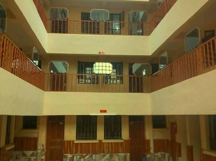 هتل The Delta Falls