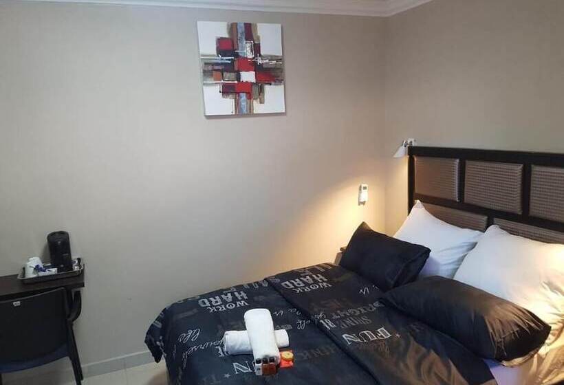 Hotel The Royal Prime Guest Lodge