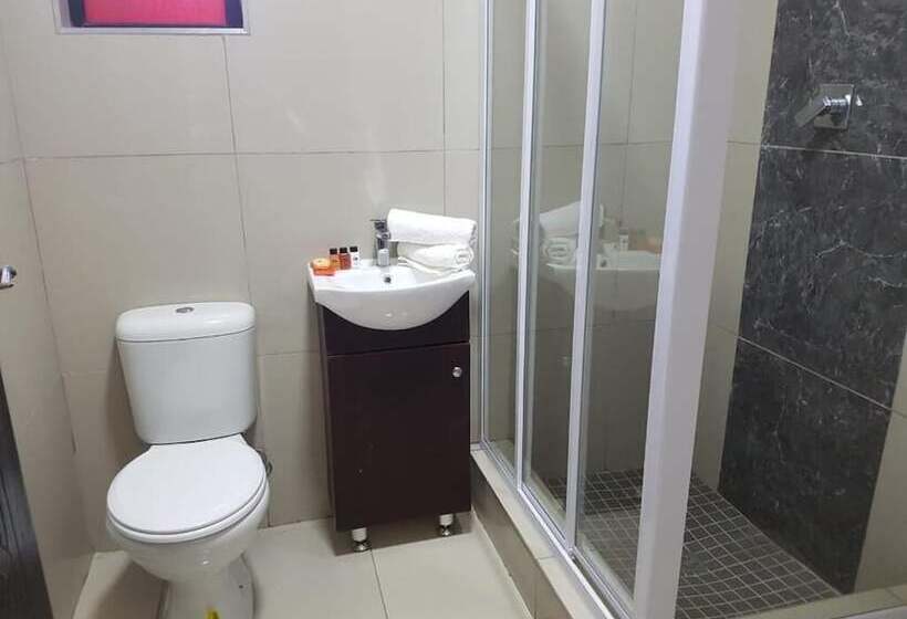 Hotel The Royal Prime Guest Lodge