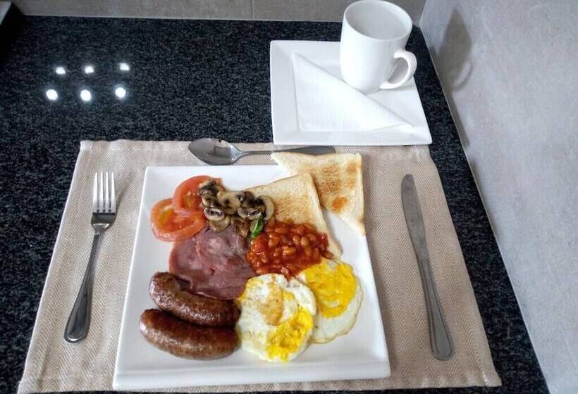 Hotel The Royal Prime Guest Lodge